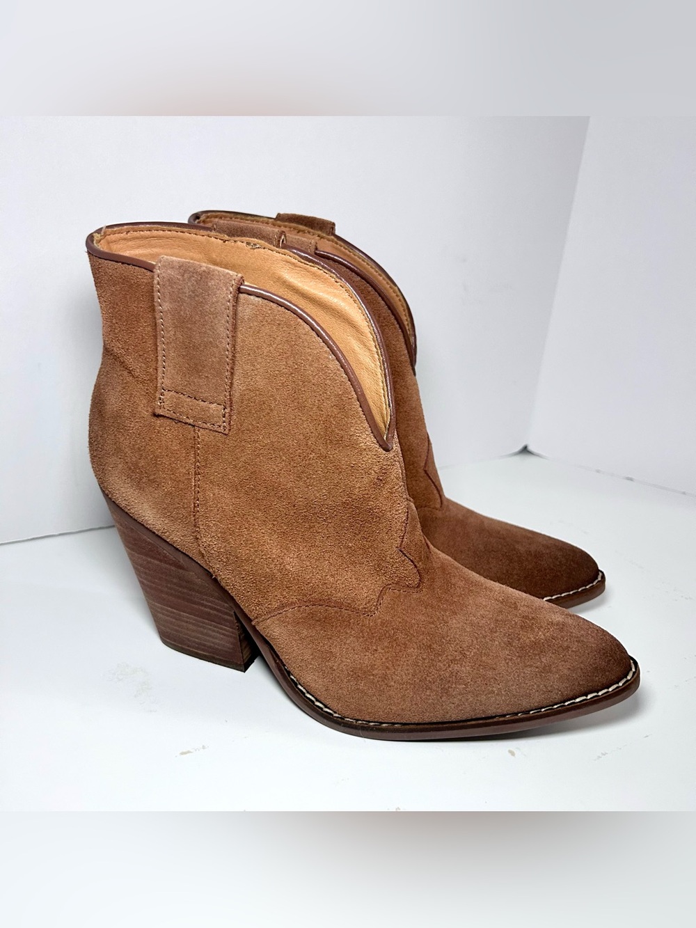 Dingo Brown Suede Flannie Ankle Booties Women’s 8